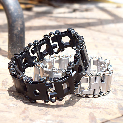 Multifunctional wear tool self-defense bracelet